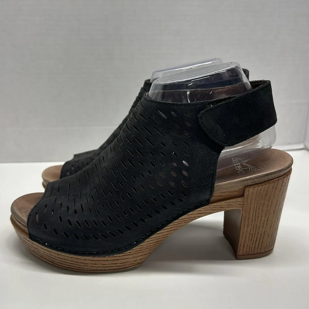 Dansko Danae Milled Nubuck Leather Block Heel Sandal Shoes Black Size 38 7.5 8